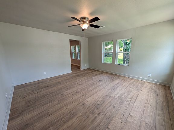 5th image of 500 W Sherman Ave