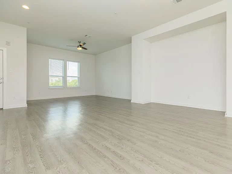 433 Ll — Photo 4