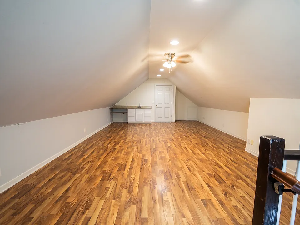 120 N Franklin St #3