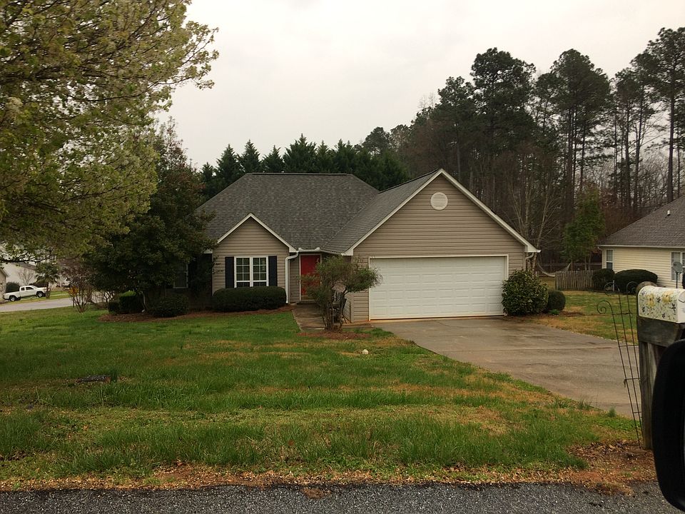 1st image of 228 Winding Creek Dr