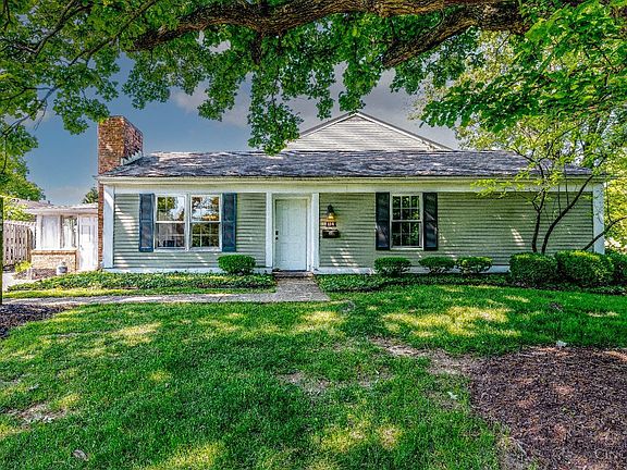 3rd image of 114 Chapel Hill Dr
