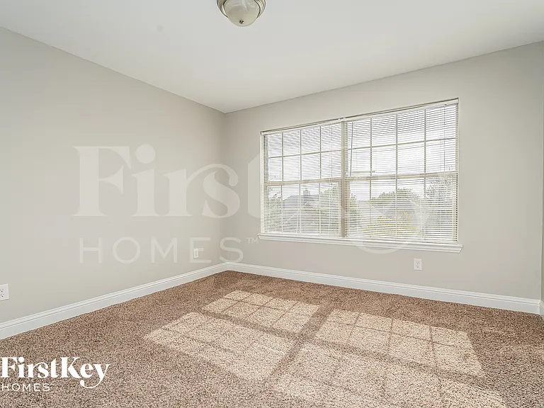 1215 Jessie Ln — Photo 11