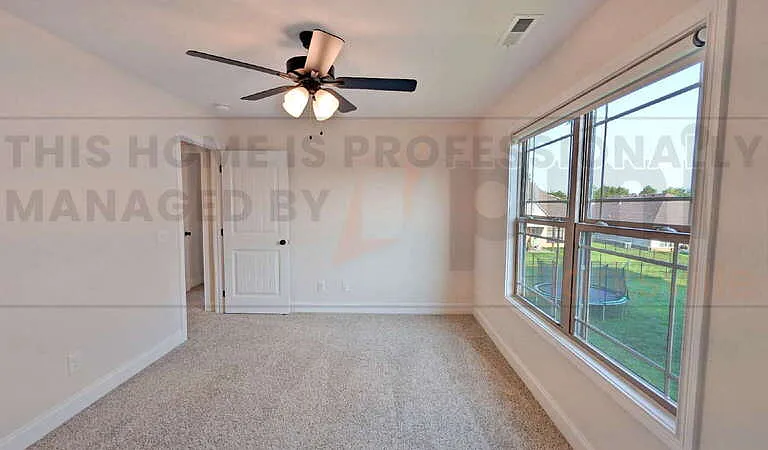 576 Dexter Dr — Photo 37