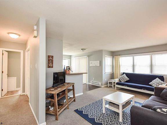 3rd image of 1752 Simpson Ave APT 4