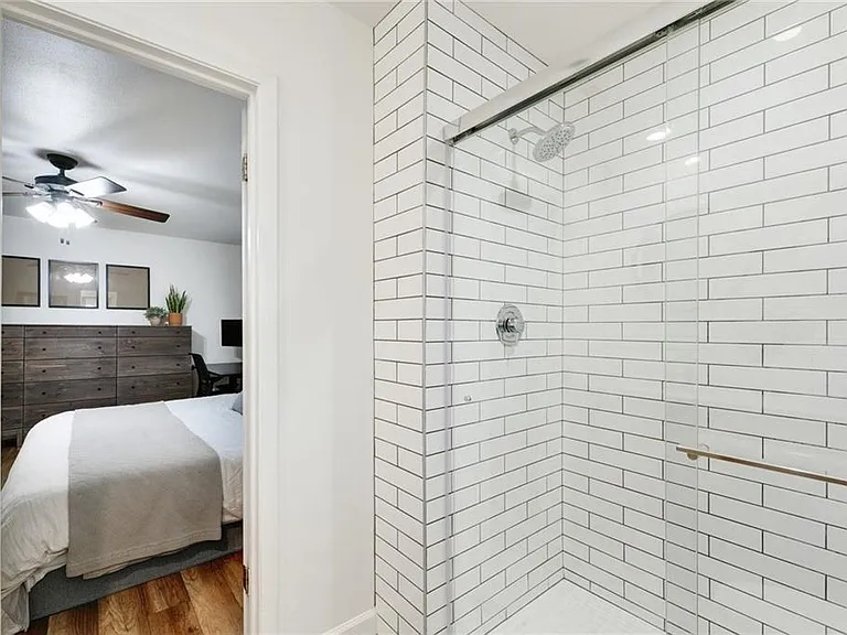 13313 Effingham St — Photo 18