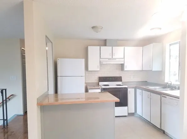 3510 55th Ave NE, Tacoma, WA 98422