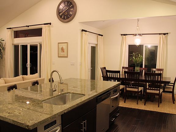 4th image of 710 Serpentine St