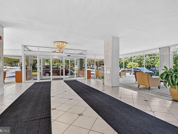 2nd image of 10201 Grosvenor Pl APT 1504