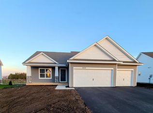 8939 Joliet Ave S, Cottage Grove, MN 55016