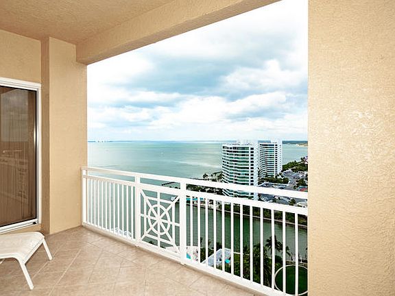 4th image of 35 Watergate Dr Suite 1102