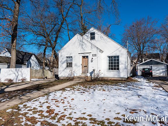 2nd image of 1011 Griswold St SE