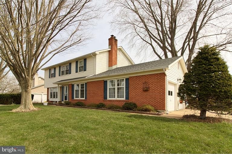 1st image of 3311 Skyline Dr