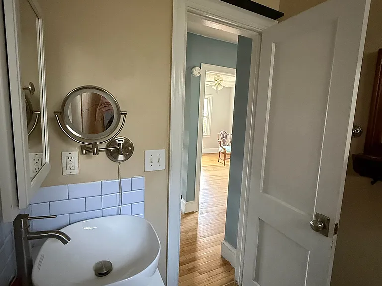 324 E Peterson Dr — Photo 25