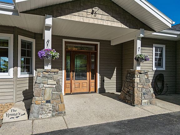 4th image of 340 Lake Hills Dr