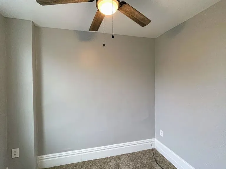 200 Camfield Street — Photo 6