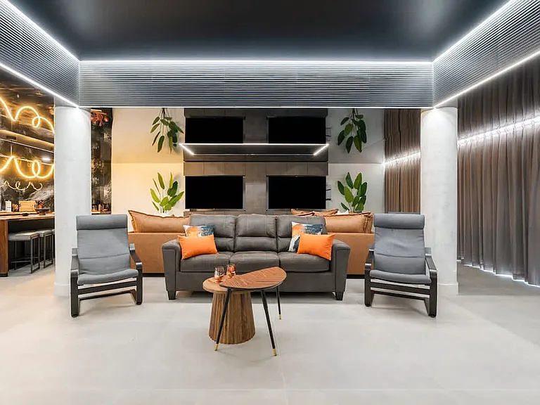 Building's Lounge