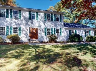 3 Regalwood Dr, Coventry, RI 02816