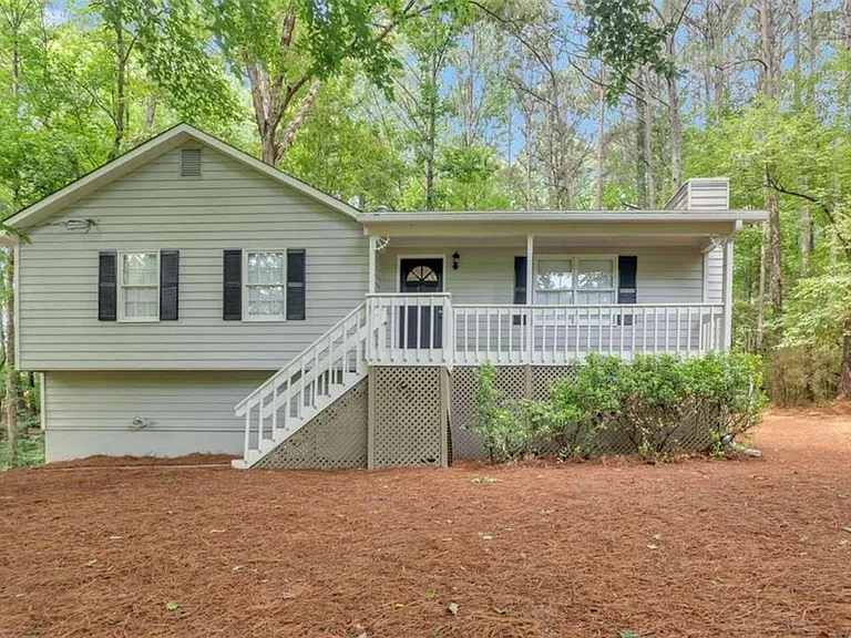 6340 McCollum Ln — Photo 2
