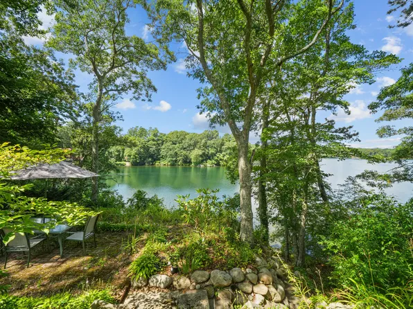 203 Lake Shore Drive, East Falmouth, MA 02536