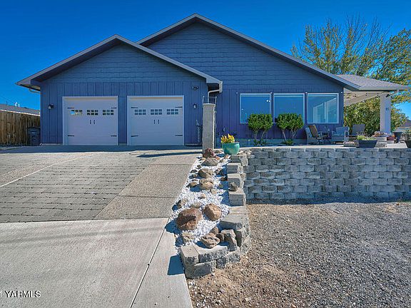 4230MountainviewAve-2