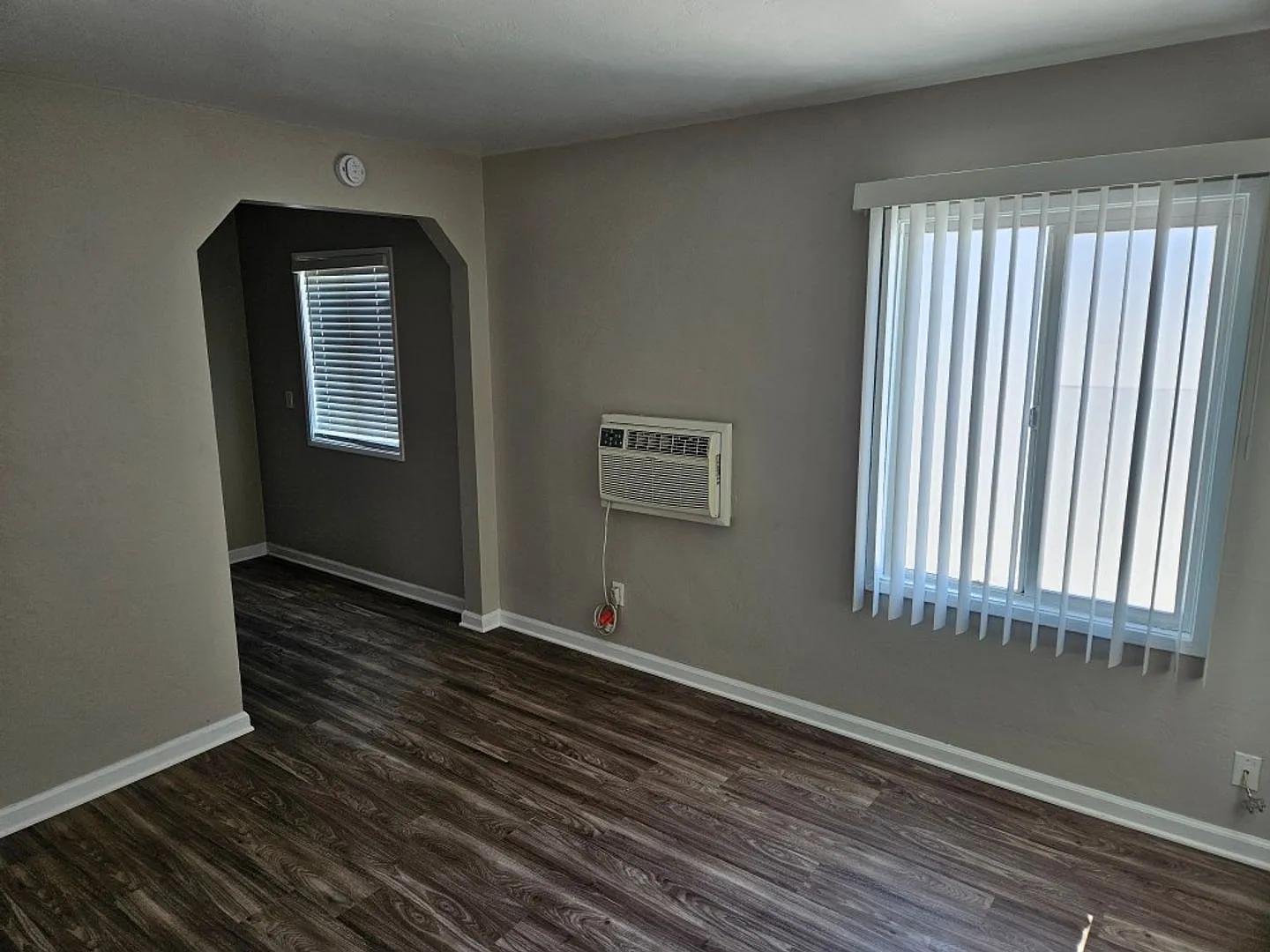 **.5218-5224 Imperial Ave. — Photo 3