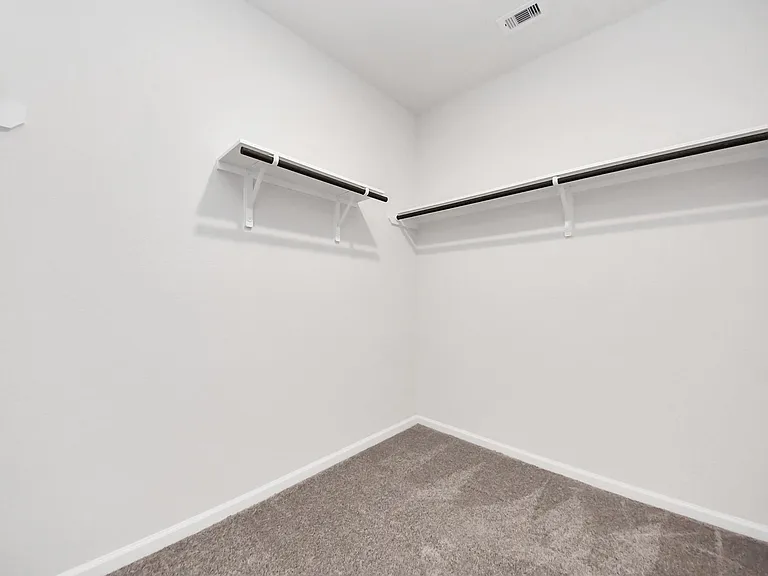 2715 Crested Creek Ln — Photo 10