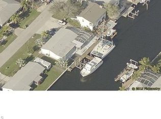 2703 Geary St, Matlacha, FL 33993