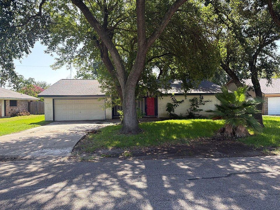 1st image of 3911 Dolphin Ln
