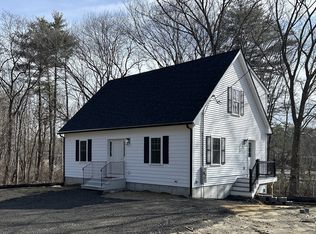 24 Locust St, Salisbury, MA 01952