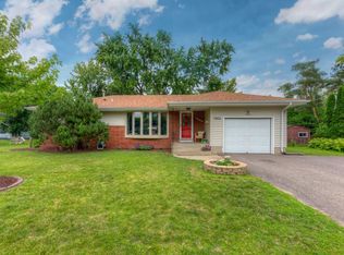 7052 Drew Ave N, Brooklyn Center, MN 55429