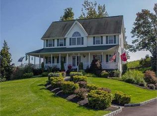 206 Creamery Pond Rd, Chester, NY 10918