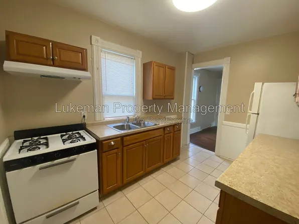 525 Minor Ave APT 3, Kalamazoo, MI 49008