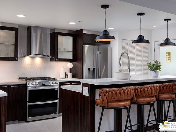 3rd image of 588 E San Lorenzo Rd #106