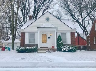 15240 Couzens Ave, Eastpointe, MI 48021