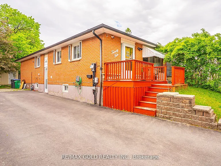 24 Bingham Rd — Photo 1