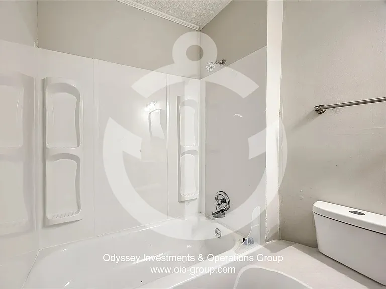 595 Betty St #4 — Photo 13