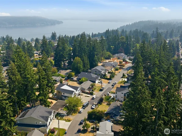 1002 167th Place NE, Bellevue, WA 98008