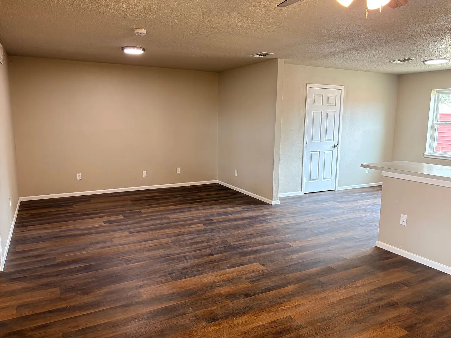 $999.00 First Month Rent Remodeled 4 Bed 2 Bath by West End Center — Photo 3