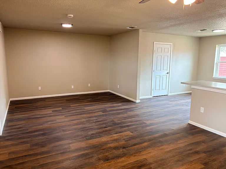 3705 Elkhart Ave — Photo 3