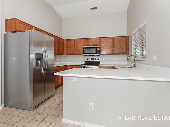 5th image of 11018 W Mountain View Dr