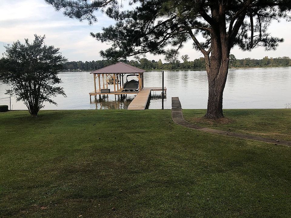 2nd image of 737 Cove Point Dr