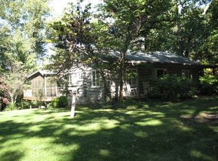 501 Brady Point Rd, Signal Mountain, TN 37377