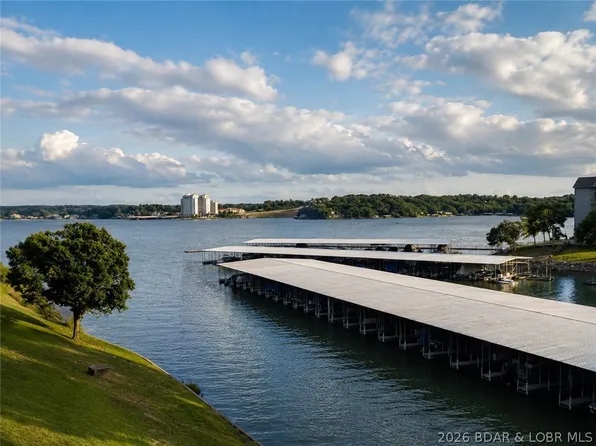 344 Regatta Bay Cir #3B, Lake Ozark, MO 65049
