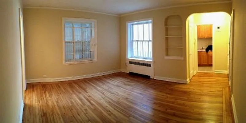 Sold by Manhattan Network Inc. | media 8