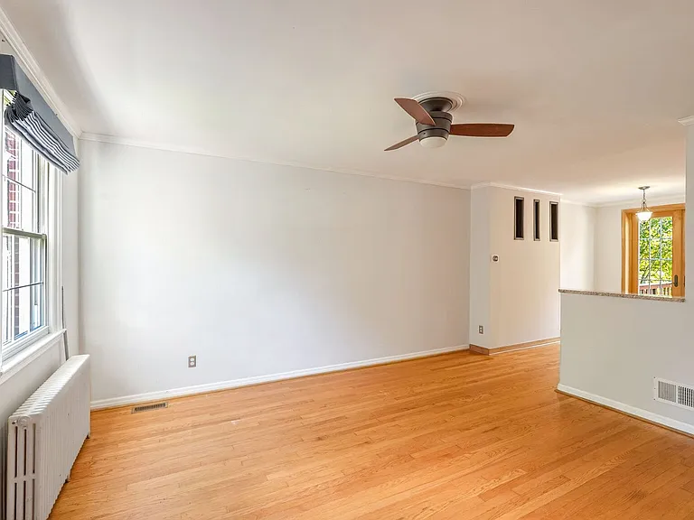 1126 Powhatan St — Photo 5