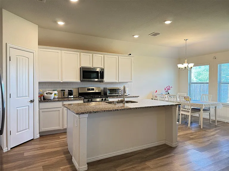 9125 Acre Meadows Ln — Photo 6