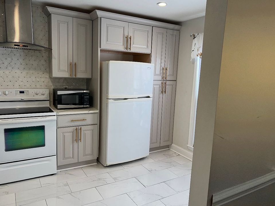 1st image of 11405 Brundidge Ter