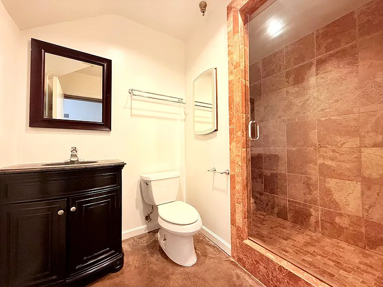 1734 N. Main St.,/ 633 Gibbons Street — Photo 28