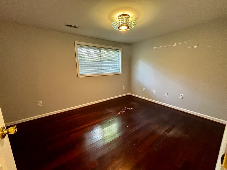 Lillian Dr — Photo 23