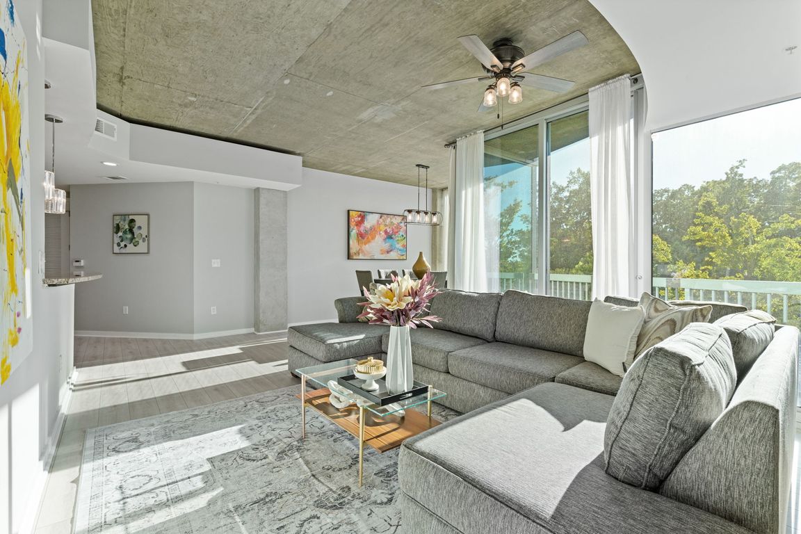 next background image